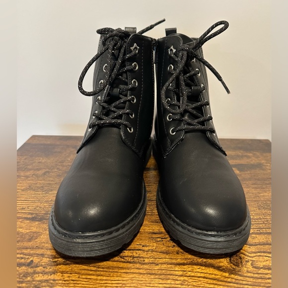 SO Girls Roxana Black/Silver Combat Boots NWT Various Sizes - Picture 7 of 7